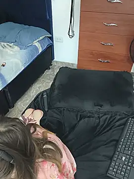 KratosAfroditacs Live Webcam on Stripchat