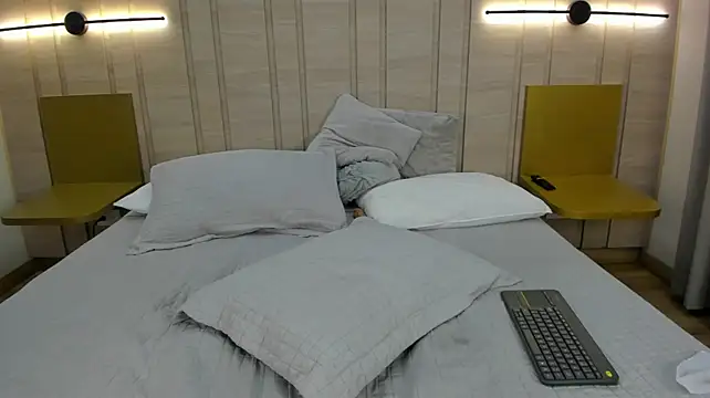 Emii_Lux