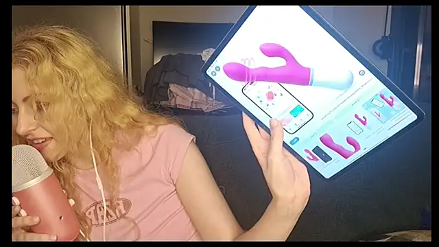 Kiki-wren Live Webcam on Stripchat