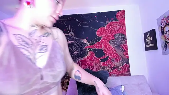 annika_taylor webcam