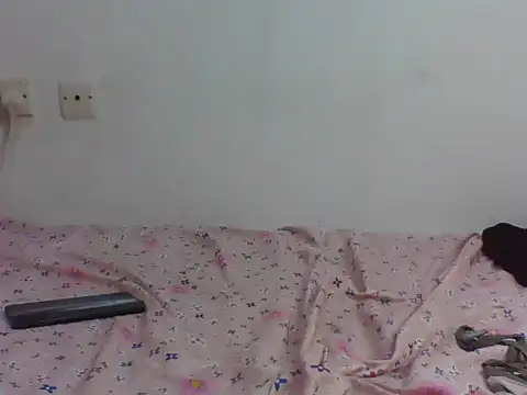 squirty-doll254 webcam