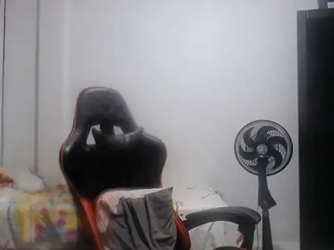 Adriana_0312 webcam