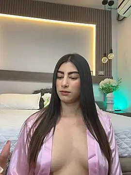 evelyn_hills