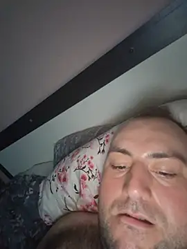 StrictBobby live cam on StripChat