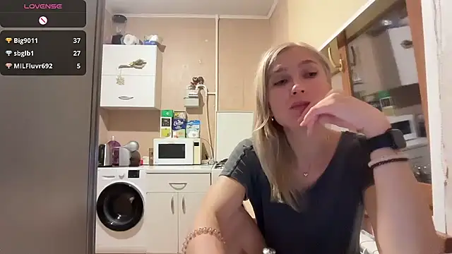 AngelJeni 👯 free nude chat