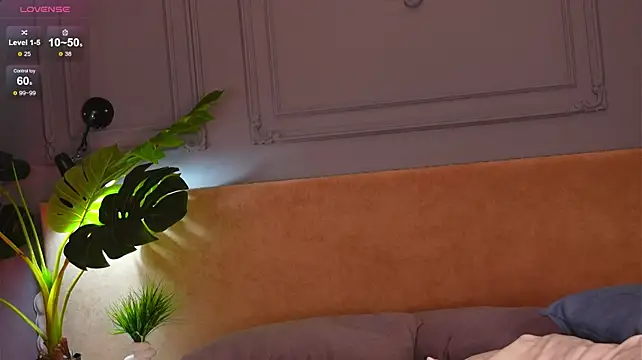Lil__Fleur live cam on StripChat