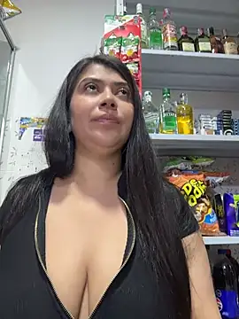emilyjohanson (G young) - Boobs