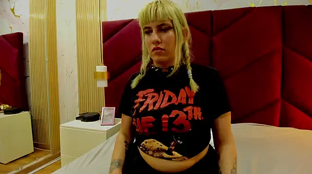 Marye_Morgan live cam on StripChat
