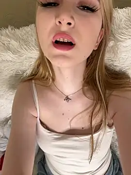 MarlboroWeb 📶 live nude stream