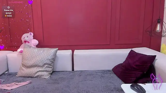 ZamanthaJhones live cam on StripChat