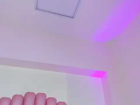 Scarlett-022 live cam on StripChat