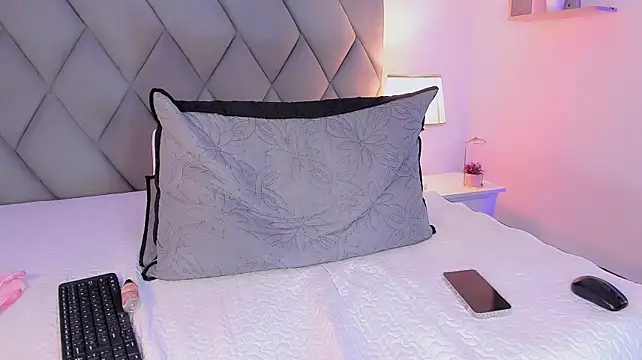 Auroraa_Smith webcam
