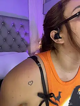 naughty_flower18 webcam