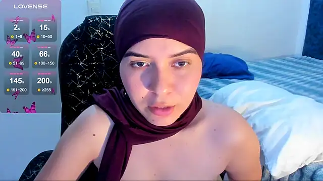 MatchedEyebrow live cam on StripChat