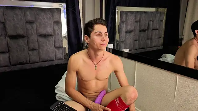LeoMonnroe webcam