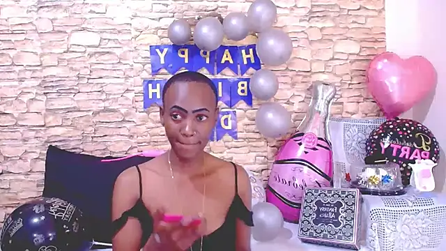 EbonyOlive69 webcam
