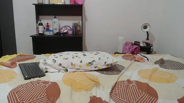 nathaly_jones_ live cam on StripChat