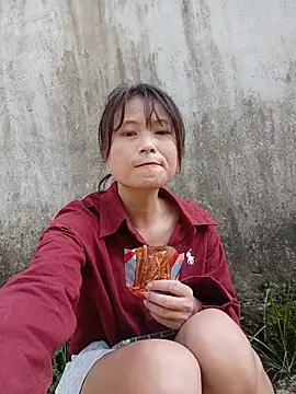 Linda-yiyi live cam on StripChat