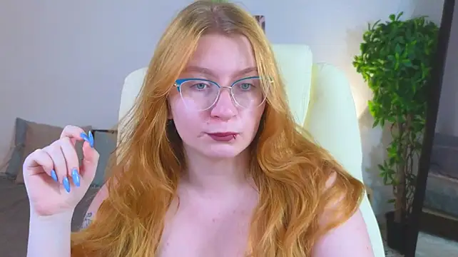 AliceBrightside live cam on StripChat