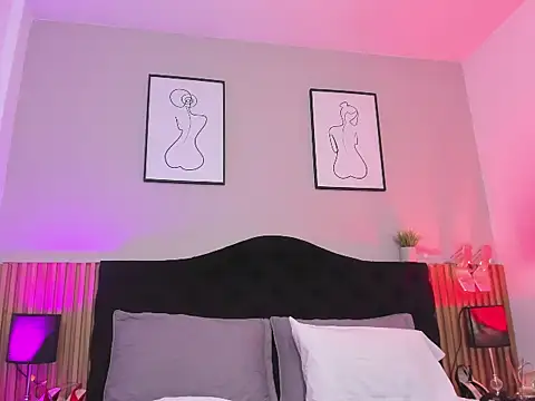 Pauline_Fox live cam on StripChat
