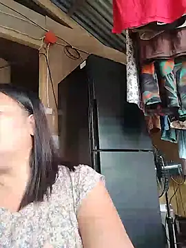 Lovelywoman43 webcam