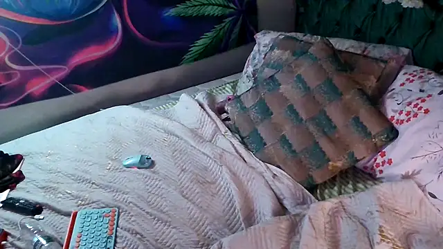 mzpretty444 webcam