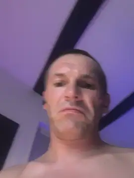 AttractiveSilk5 webcam