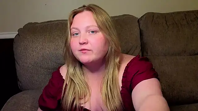 PhatAssBlond webcam