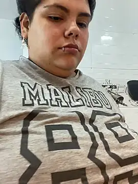 Hailey_Curvy live cam on StripChat