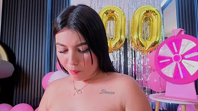 MiaaFarrel live cam on StripChat