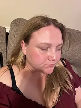 PhatAssBlond webcam
