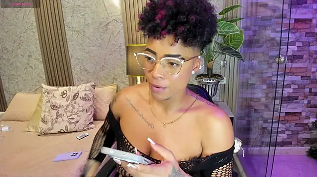 LuciaWallace webcam