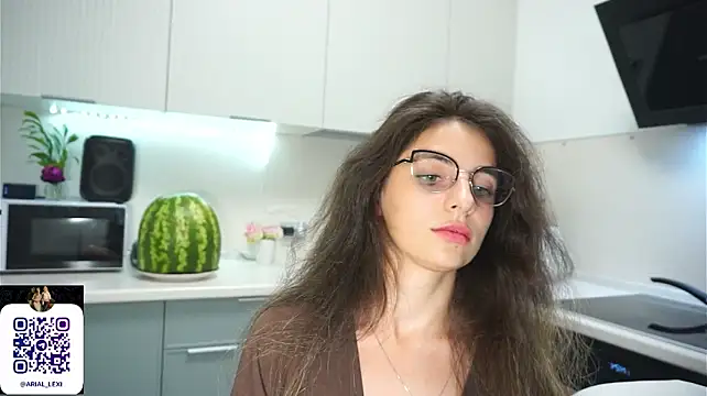 LexiaMirel webcam