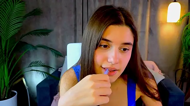 Arianaaallens_ webcam