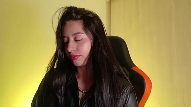 Misscarolsph live cam on StripChat