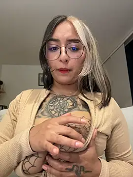 Rae_Lil_White 📋 online sex cam