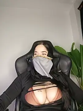 janna_isa webcam