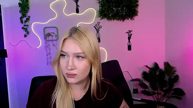 playful_sophie webcam