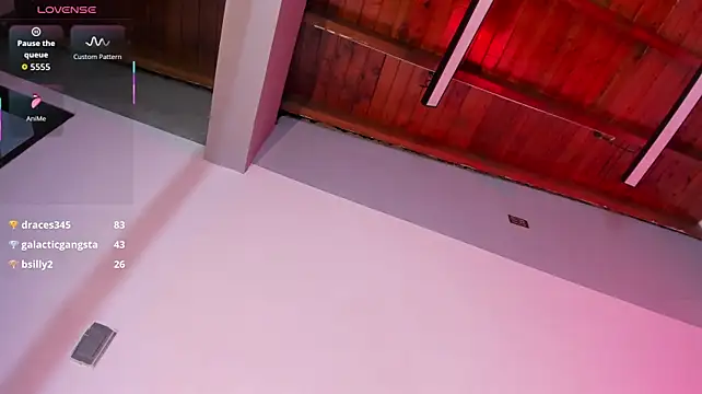 Aylaa_velt webcam