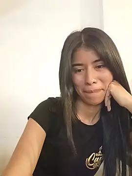 Alana_2026 webcam