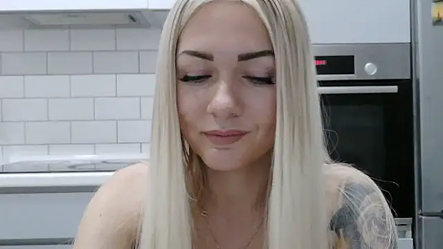 MiamiiGirl webcam