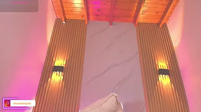miss_charlootte1 webcam