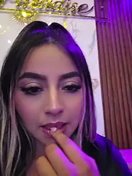 CelesteBlaze_ 🍻 live sex webcam