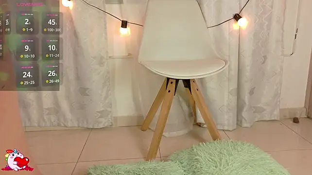 Lia_little18 webcam