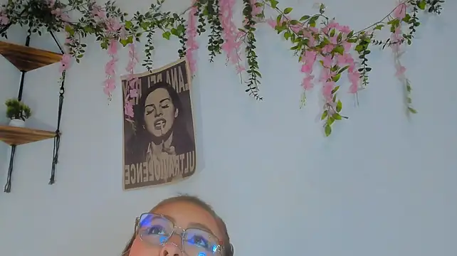 MarieTaylor_ webcam