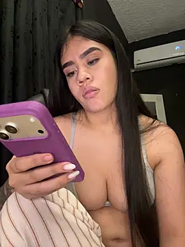 alhaana_ live cam on StripChat