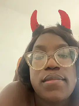 xChloe live cam on StripChat