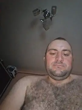 StrictBobby live cam on StripChat