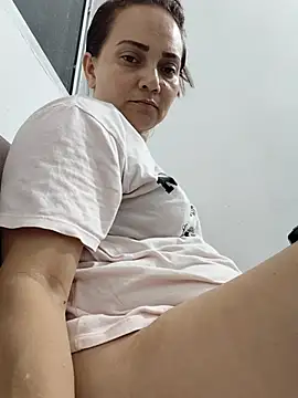 Amanda39 live cam on StripChat