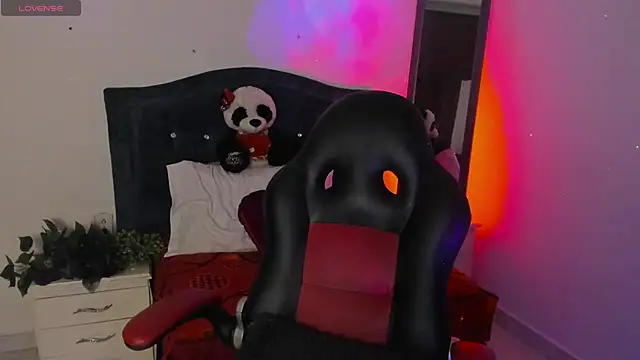 zaharavela_ webcam